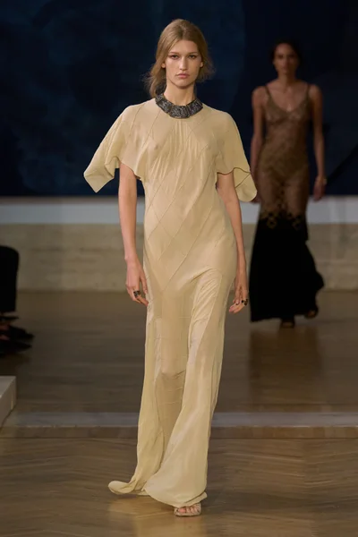 Look 57